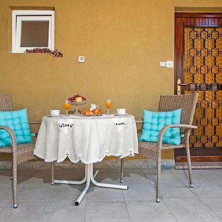 Apartments Relax Rovinj Exterior photo